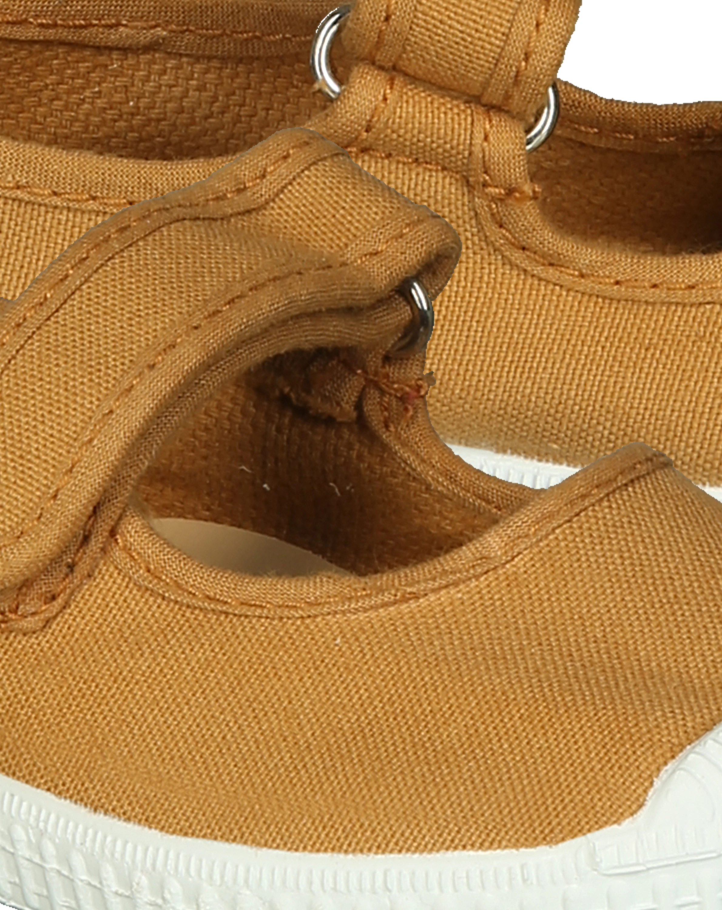 Spangen-Schuhe PUNTERA in caña
