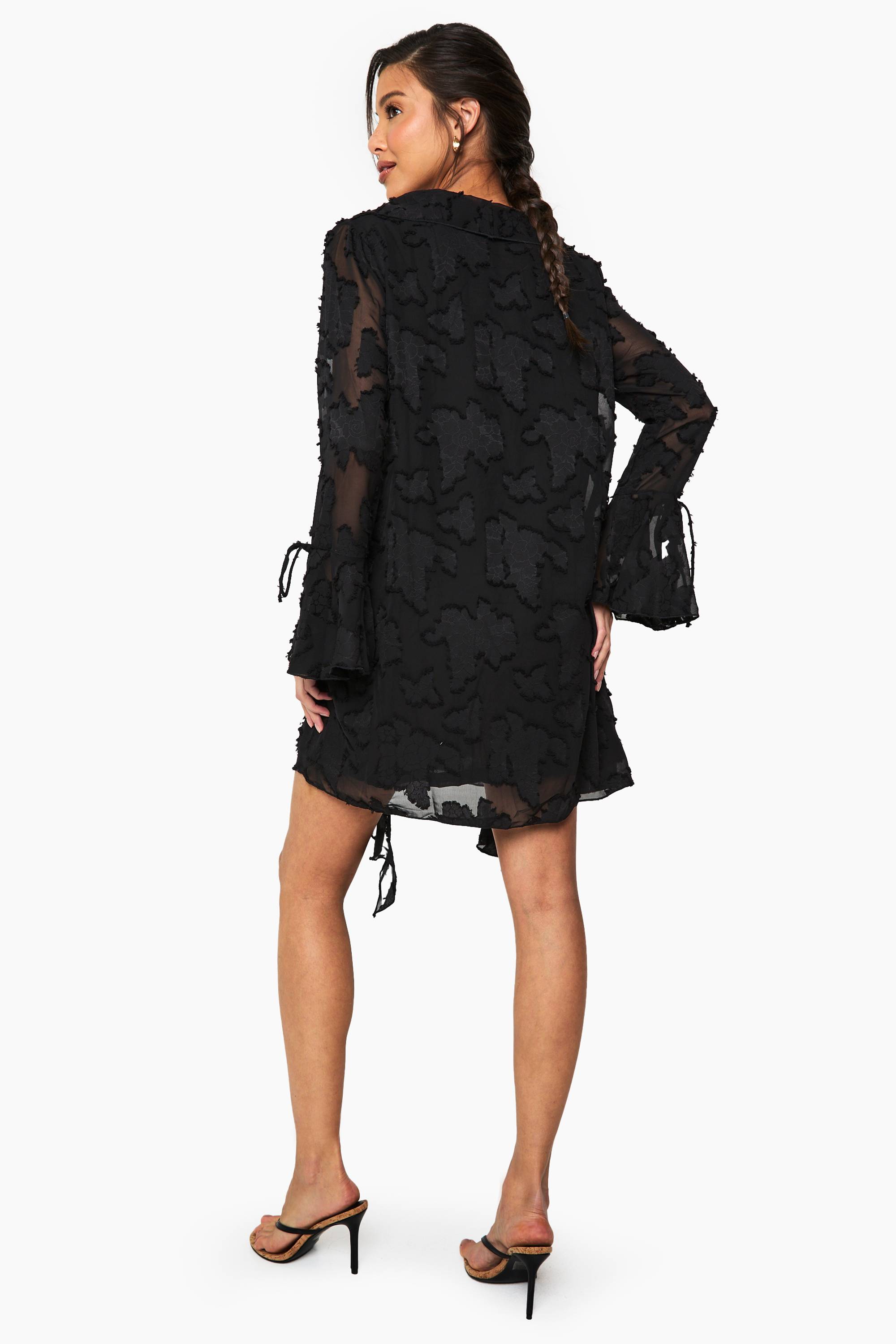 boohoo Robe droite fleurie à volants