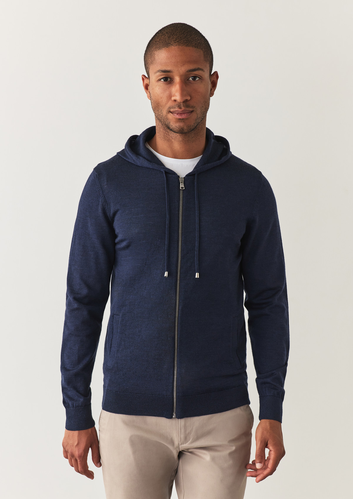 Gilet à capuche zippé en laine Mérinos unie bleu marine