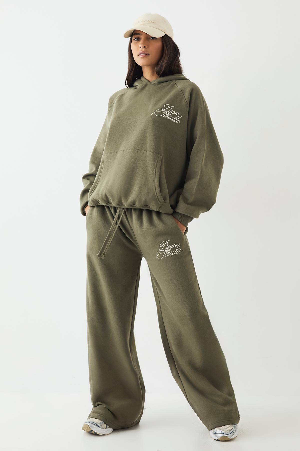 Jogging Jambe Droite DSGN Studio Script
