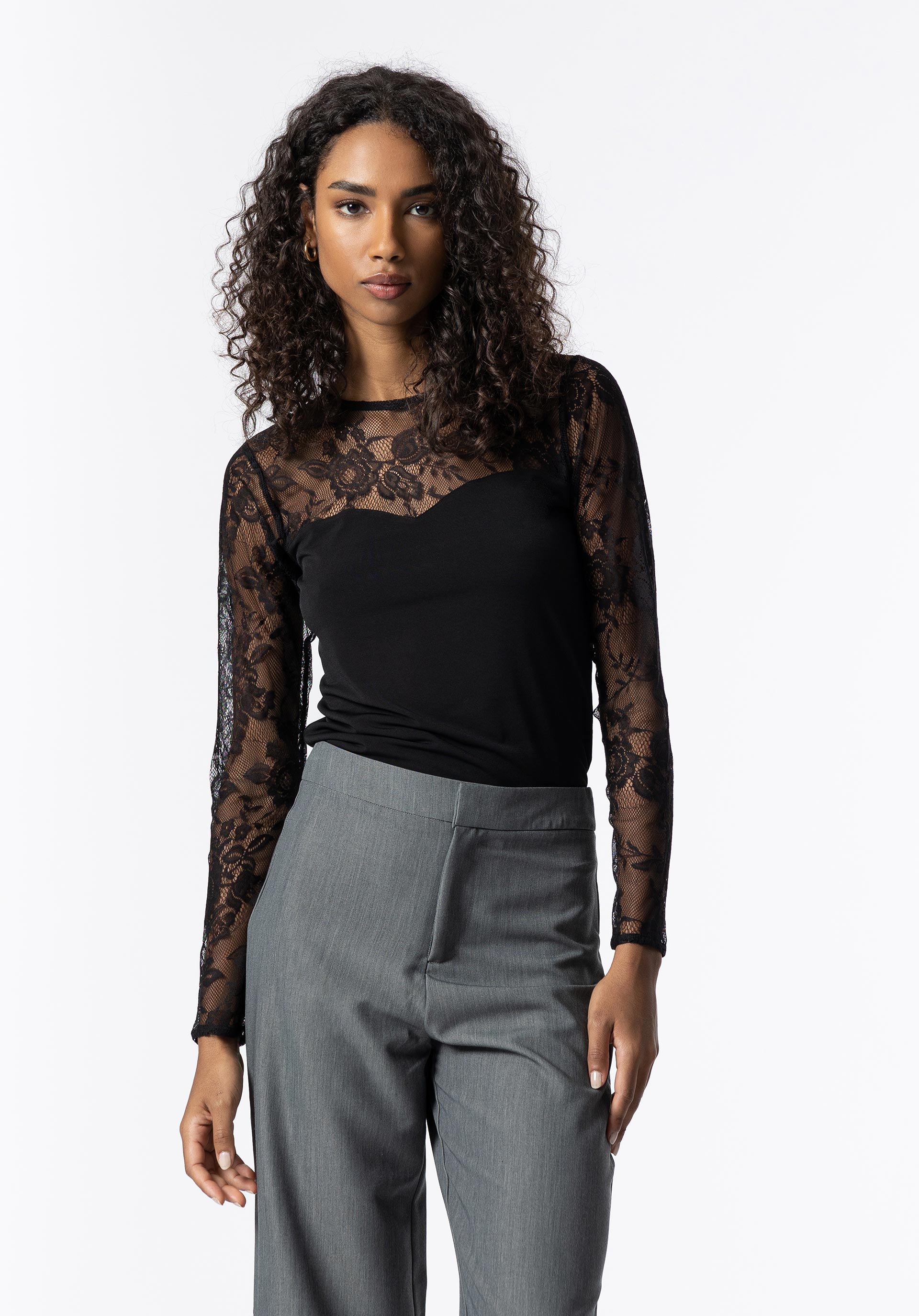 T-shirt Combinada com Renda