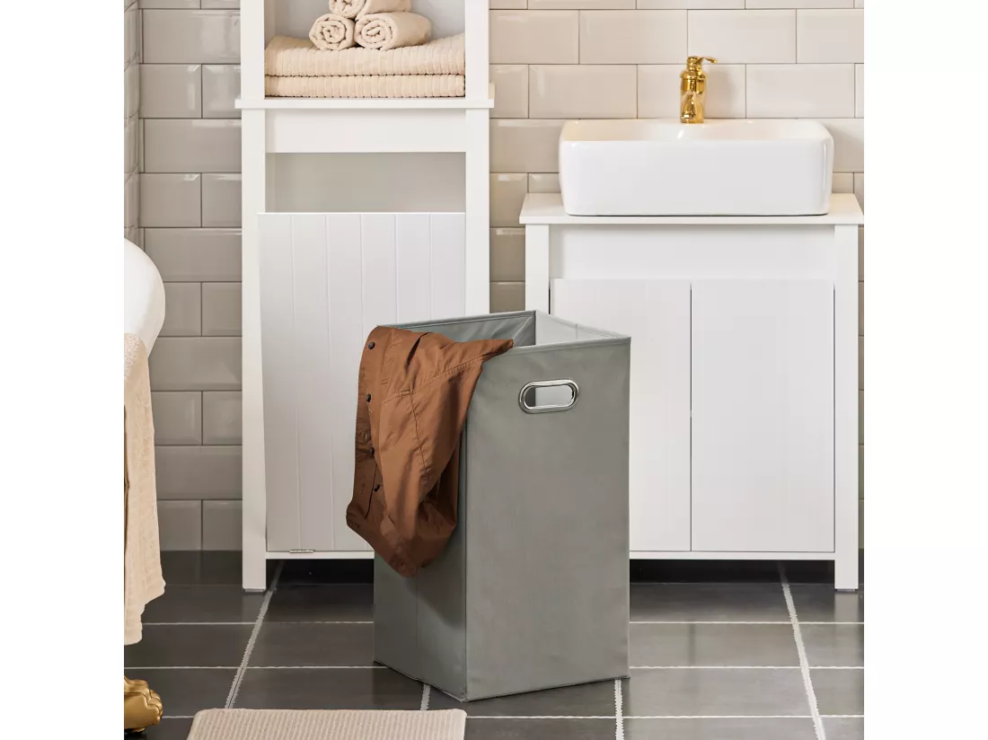 SoBuy BZR102-W Meuble Colonne de Salle de Bain, Armoire Haute, Colonne de Rangement, Meuble Salle de Bain, 3 Étagères, 1 Panier à Linge Amovible