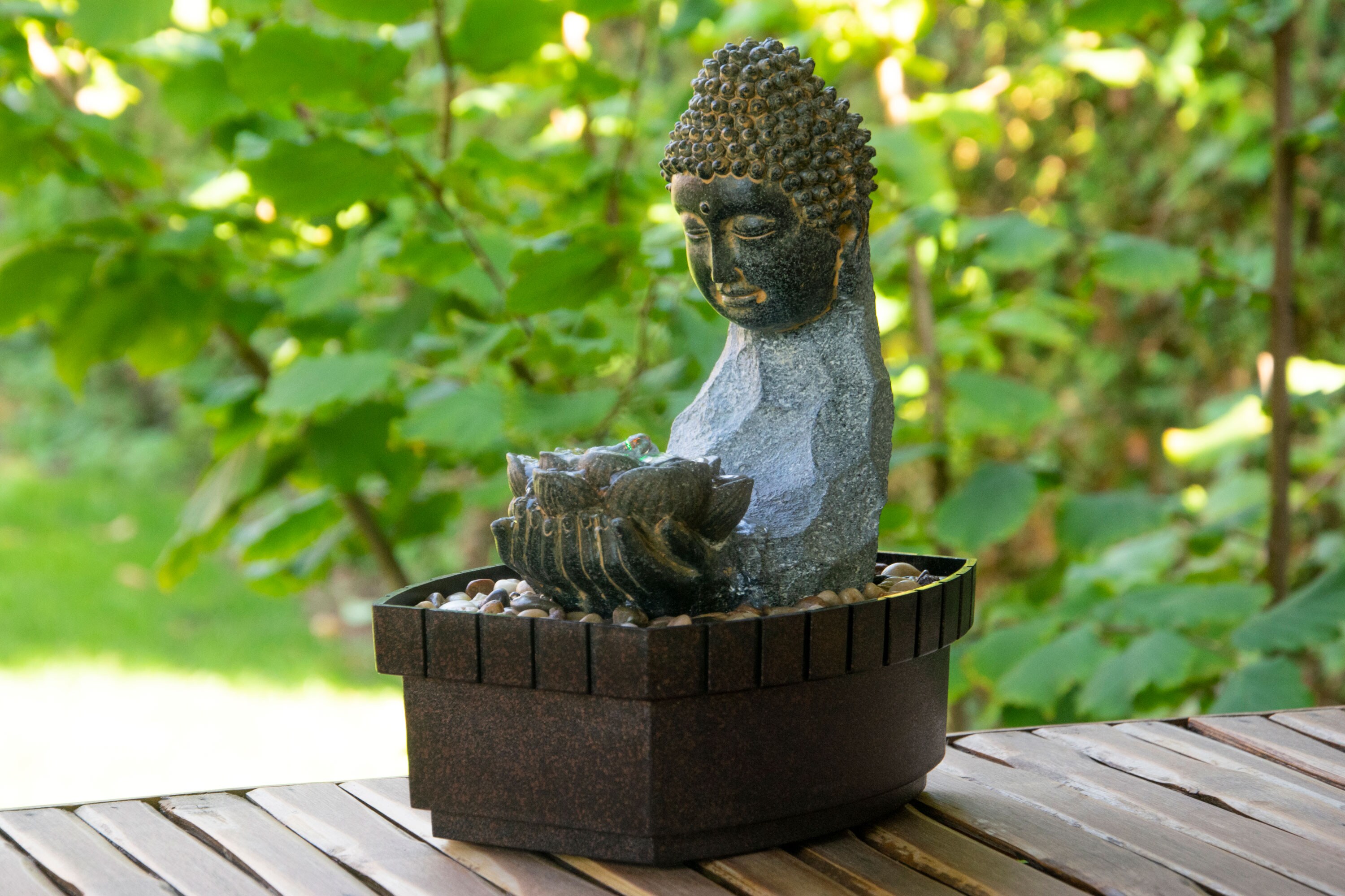 dobar Kleiner Polyresin-Brunnen m. Pumpe+Licht - versch. Ausführungen