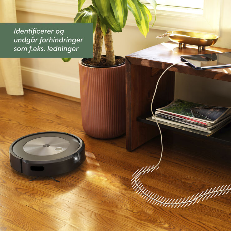 IROBOT IROBOT ROOMBA J7558  ROBOTSTØVSUGER Sort