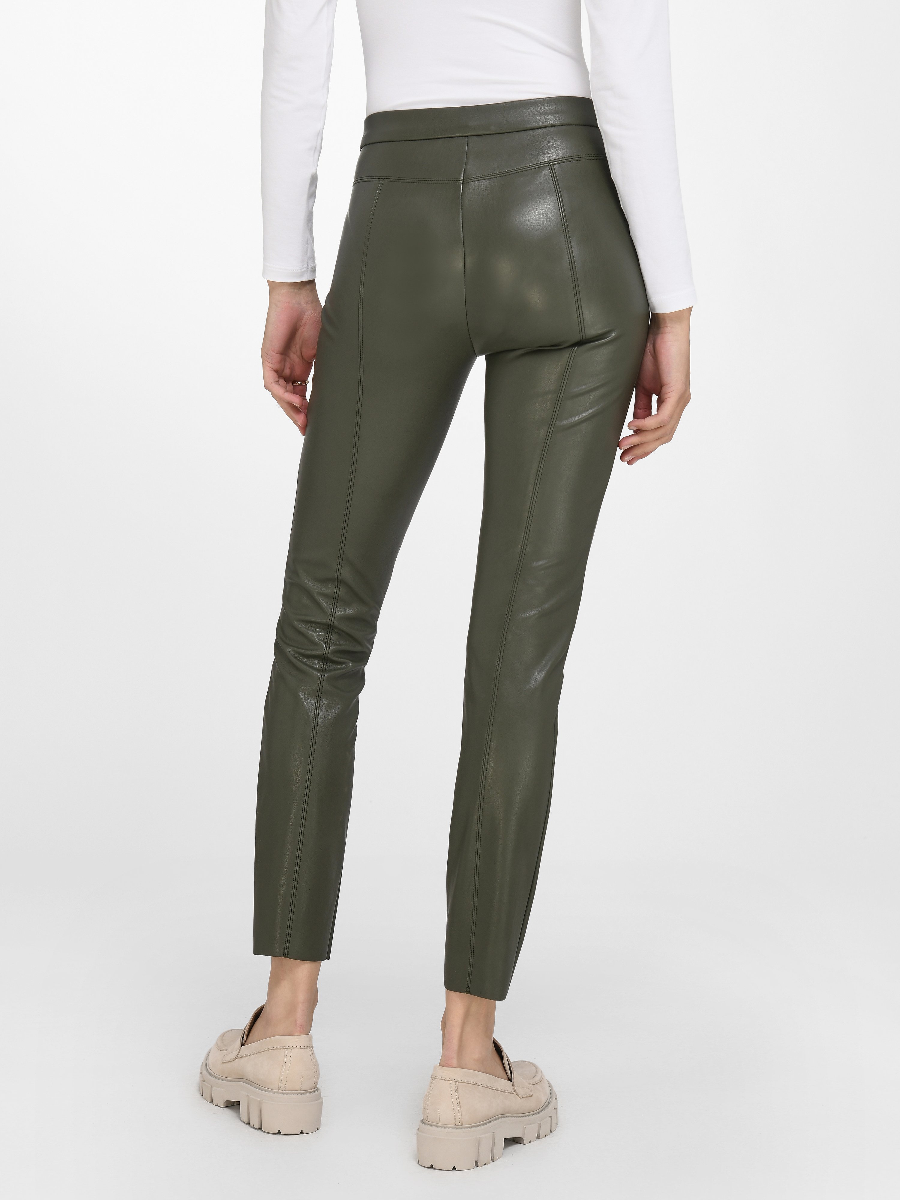 Knöchellange Hose Modell Resa