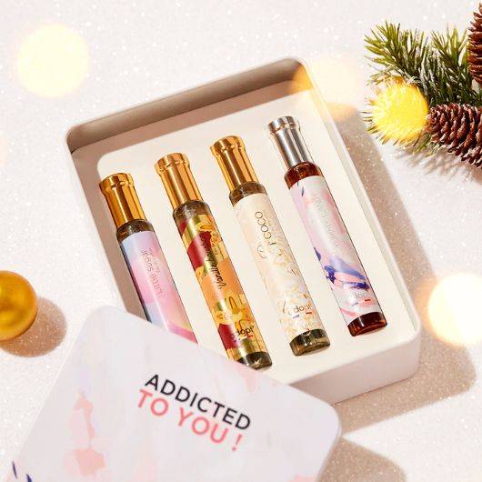 Addicted to you - Coffret métal 4 eaux de parfum Little sugar 30ml + Yummy candy 30ml + Vanille bourbon 30ml + Rêve de coco 30ml