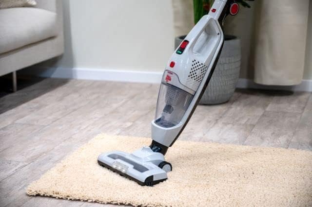 Dirt Devil 2-in-1 Akku Staubsauger DD9007 - Stielstaubsauger 105W - Kabelloser Staubsauger mit Wandmontage - bis zu 38 minuten Akkulaufzeit - Beutelloser Bodenstaubsauger - Rot