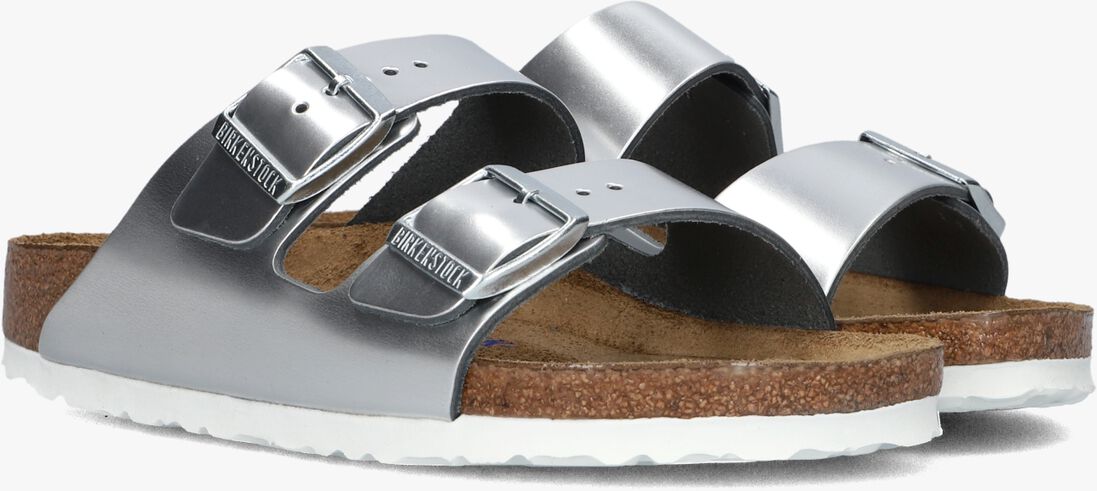 zilveren birkenstock slippers arizona met shine