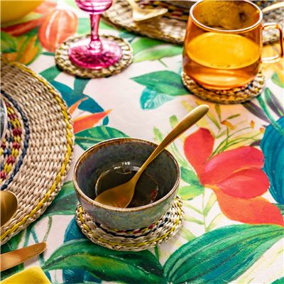 Accessoires de table tressés