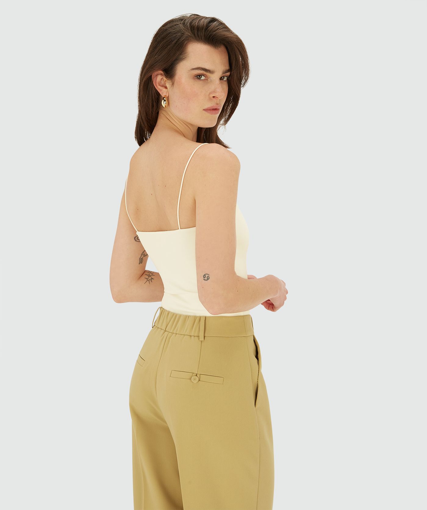 JV-YVE slim fit body - creme white