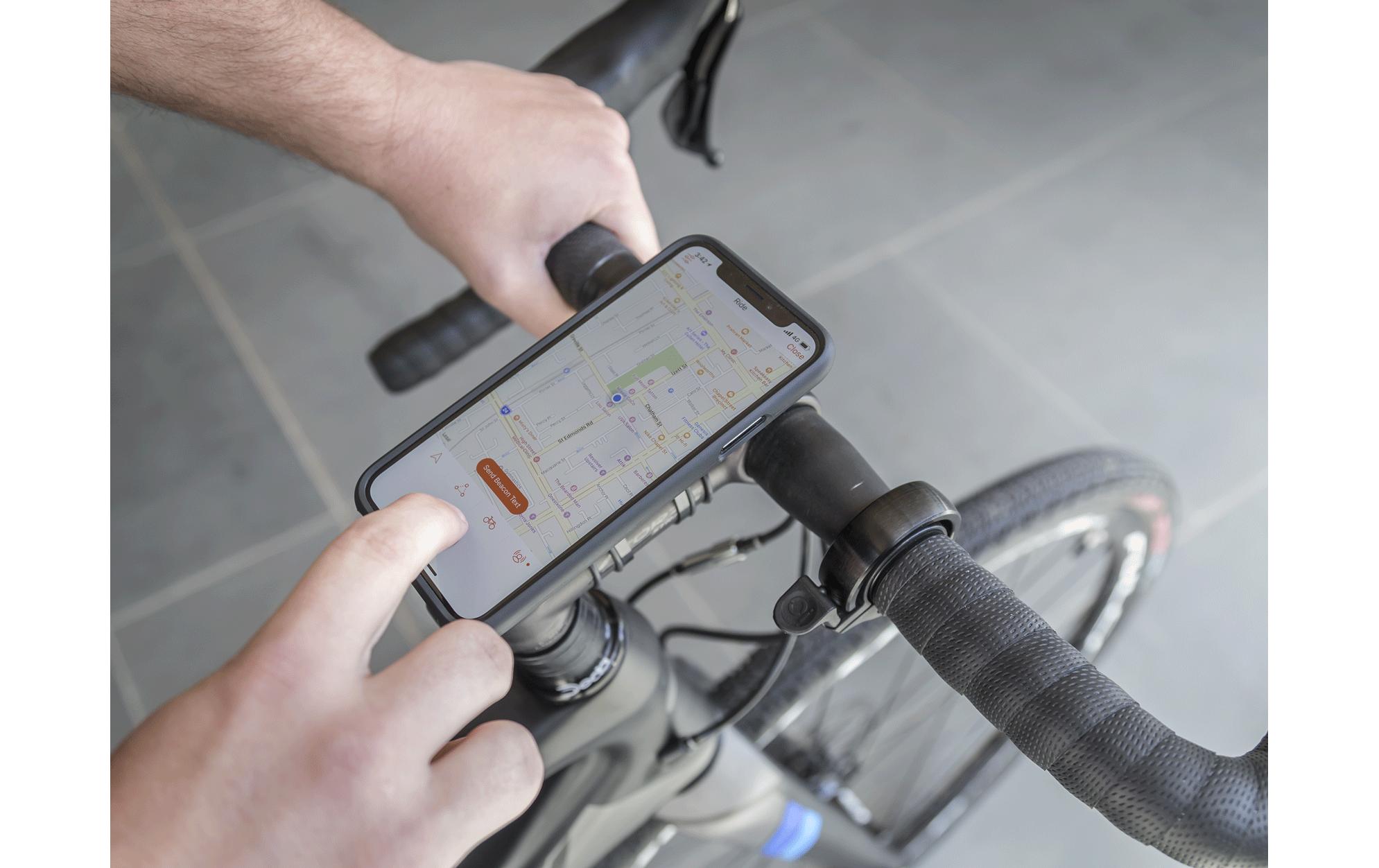 Sport- & Outdoorhülle iPhone 11Smartphone-Case mit praktischer Befestigungsmöglichkeit