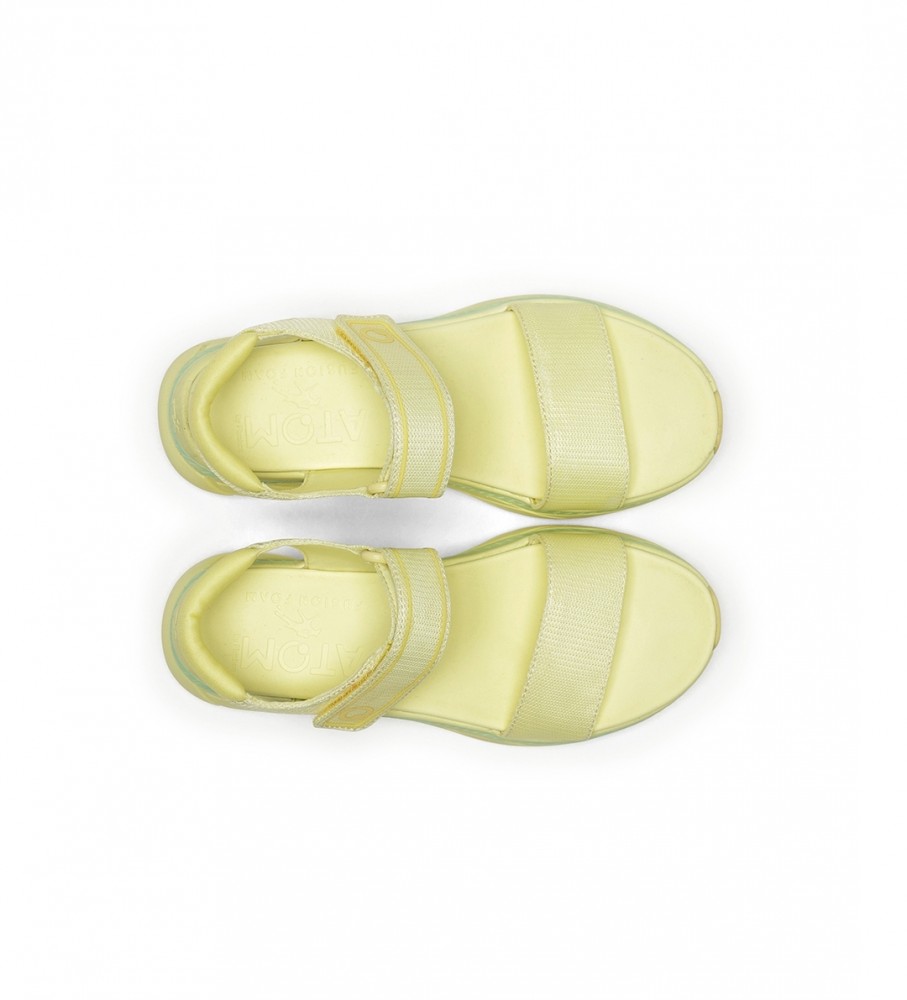 Sandálias Atom by Fluchos Fresh Amarelas - Plataforma com 5 cm de altura
