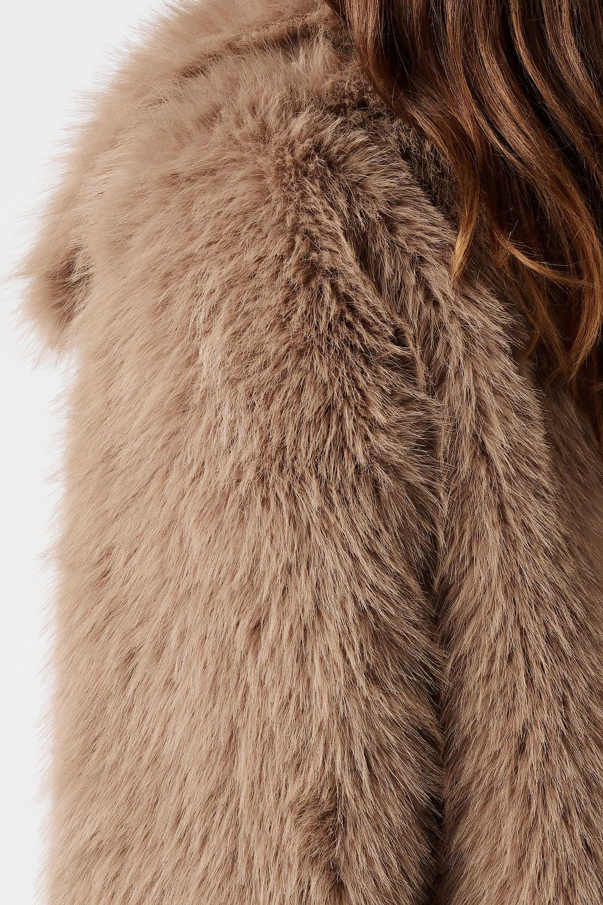 Jas van faux fur Zand