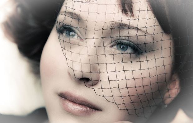 Professionelles Fotoshooting mit Styling in Hamburg als Geschenk