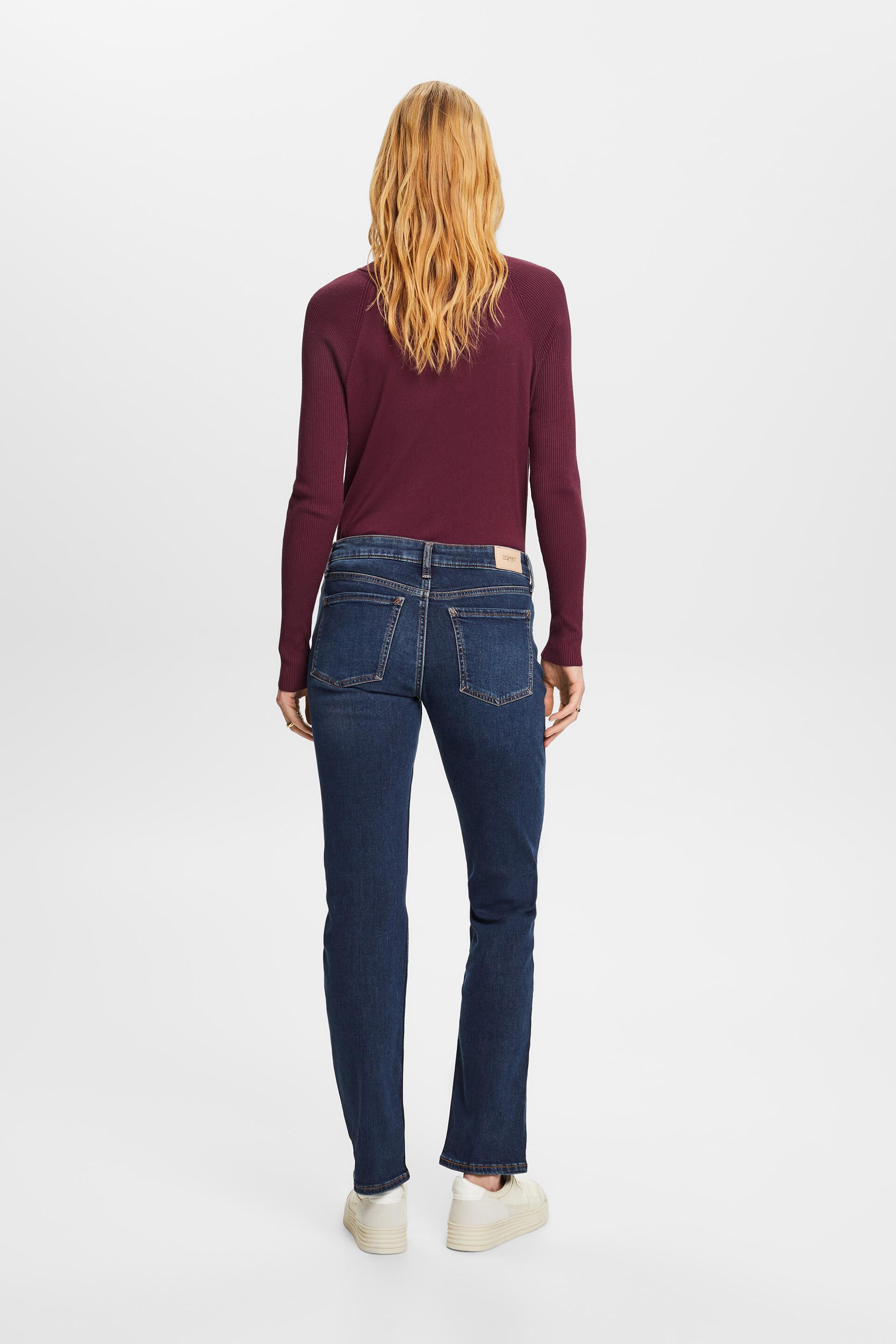 En matière recyclée : le jean droit à taille mi-haute