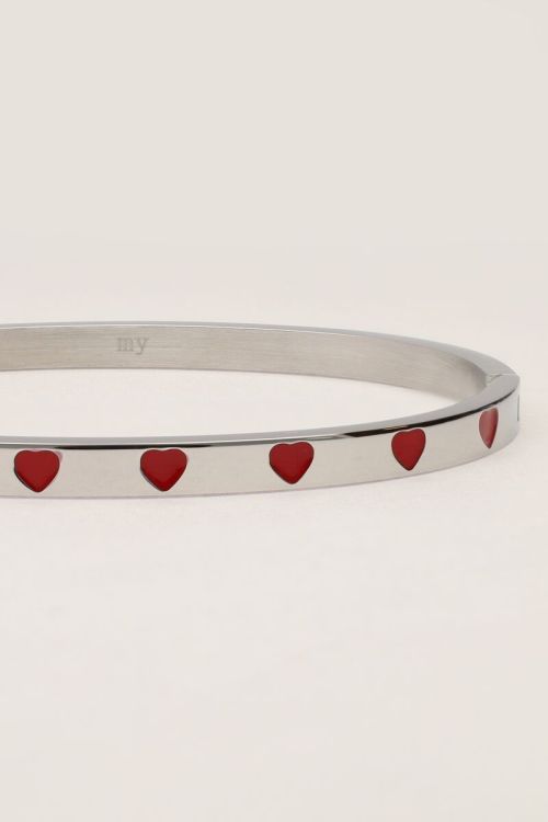 Bangle met rode hartjes