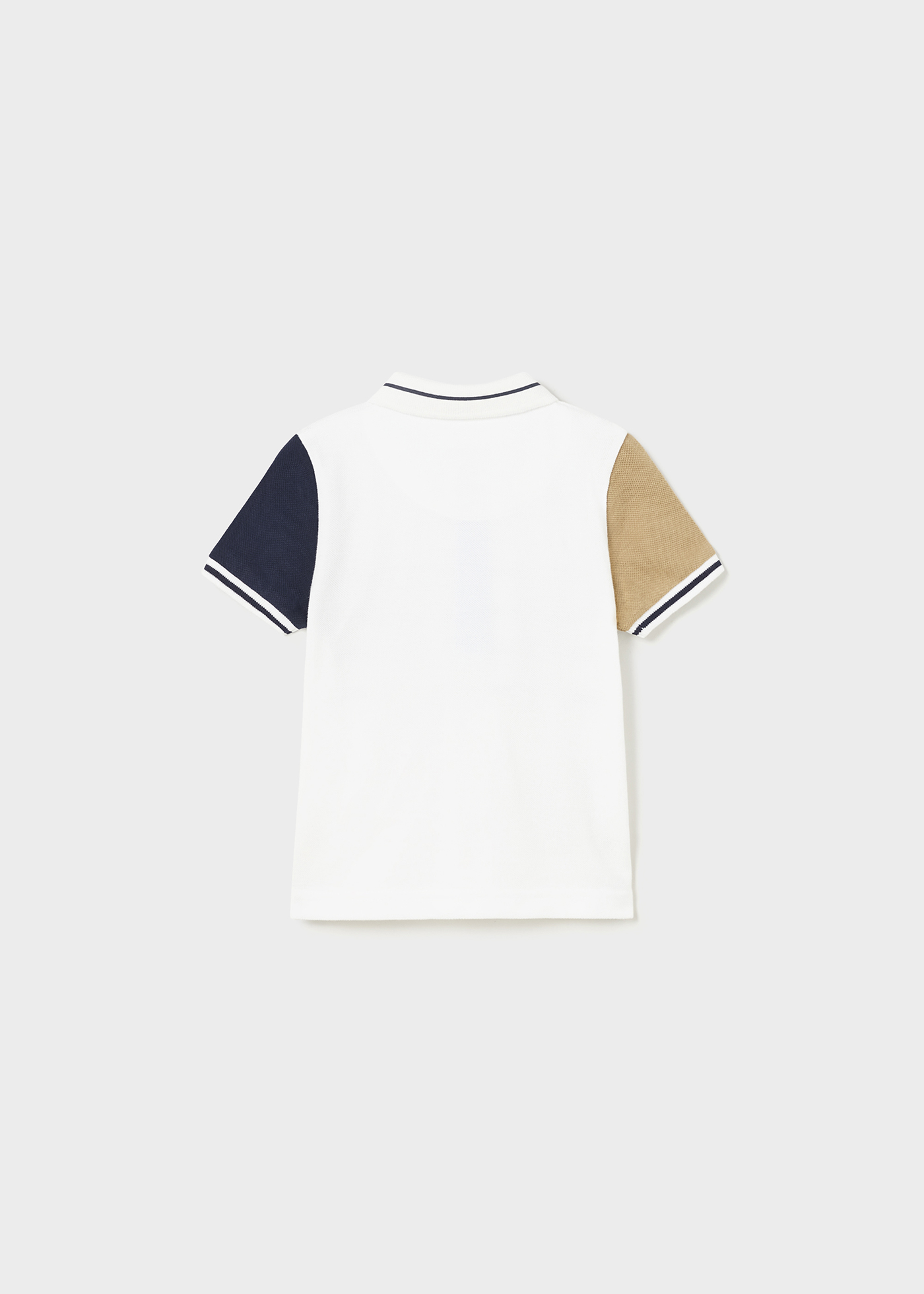 Camisa polo de algodão sustentável, com listras em granito e estampa tricolor para bebês.