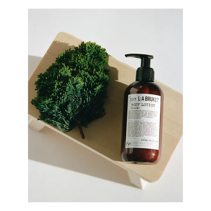 L:A BRUKET Lait corps Hinoki 307 - 240 ml