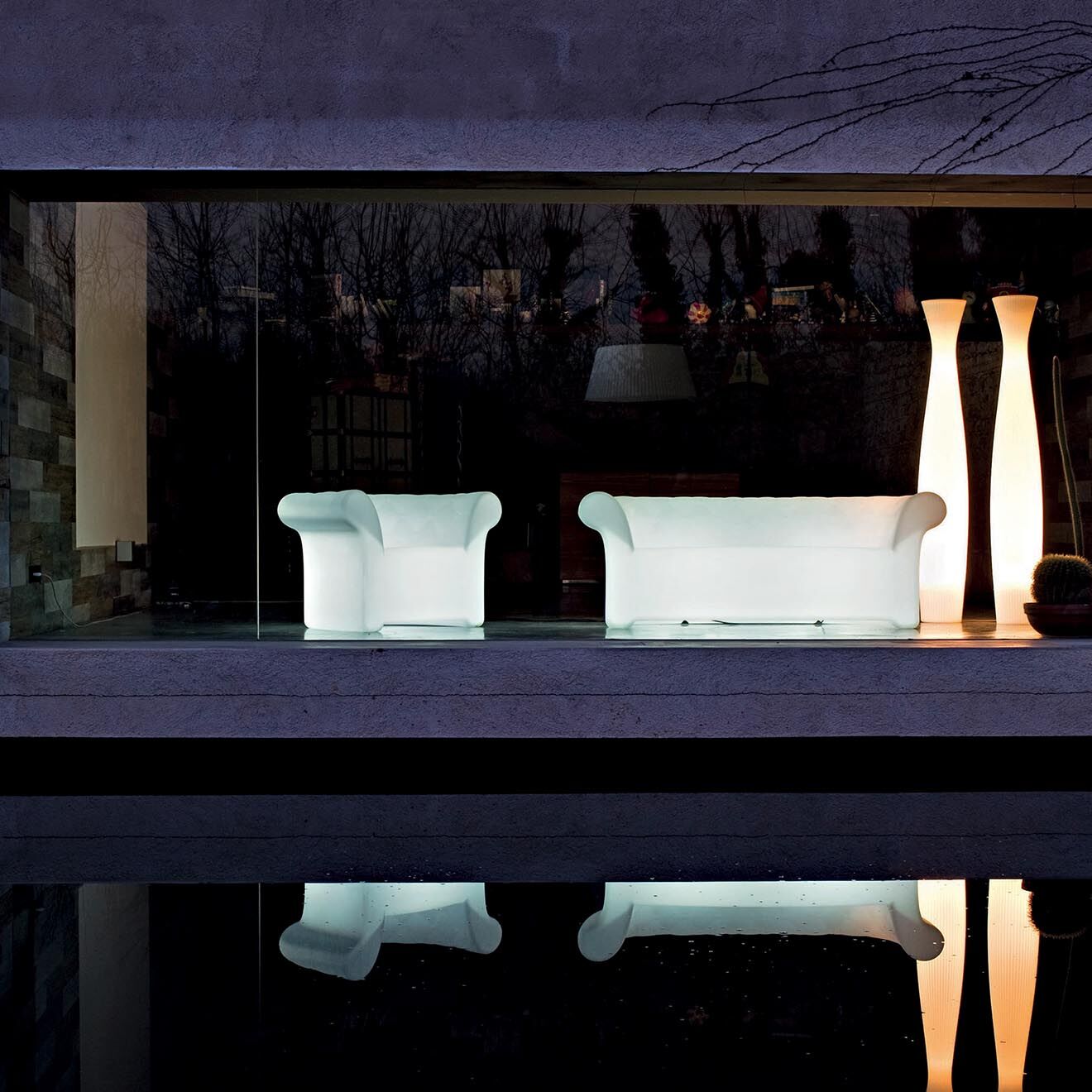 Serralunga Fauteuil Sirchester Design par Bazzicalupo & Mangiarotti blanc - 120x72x82 cm