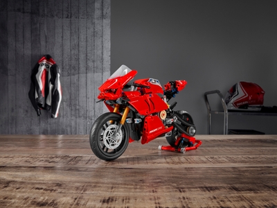 LEGO Ducati Panigale V4 R (42107)