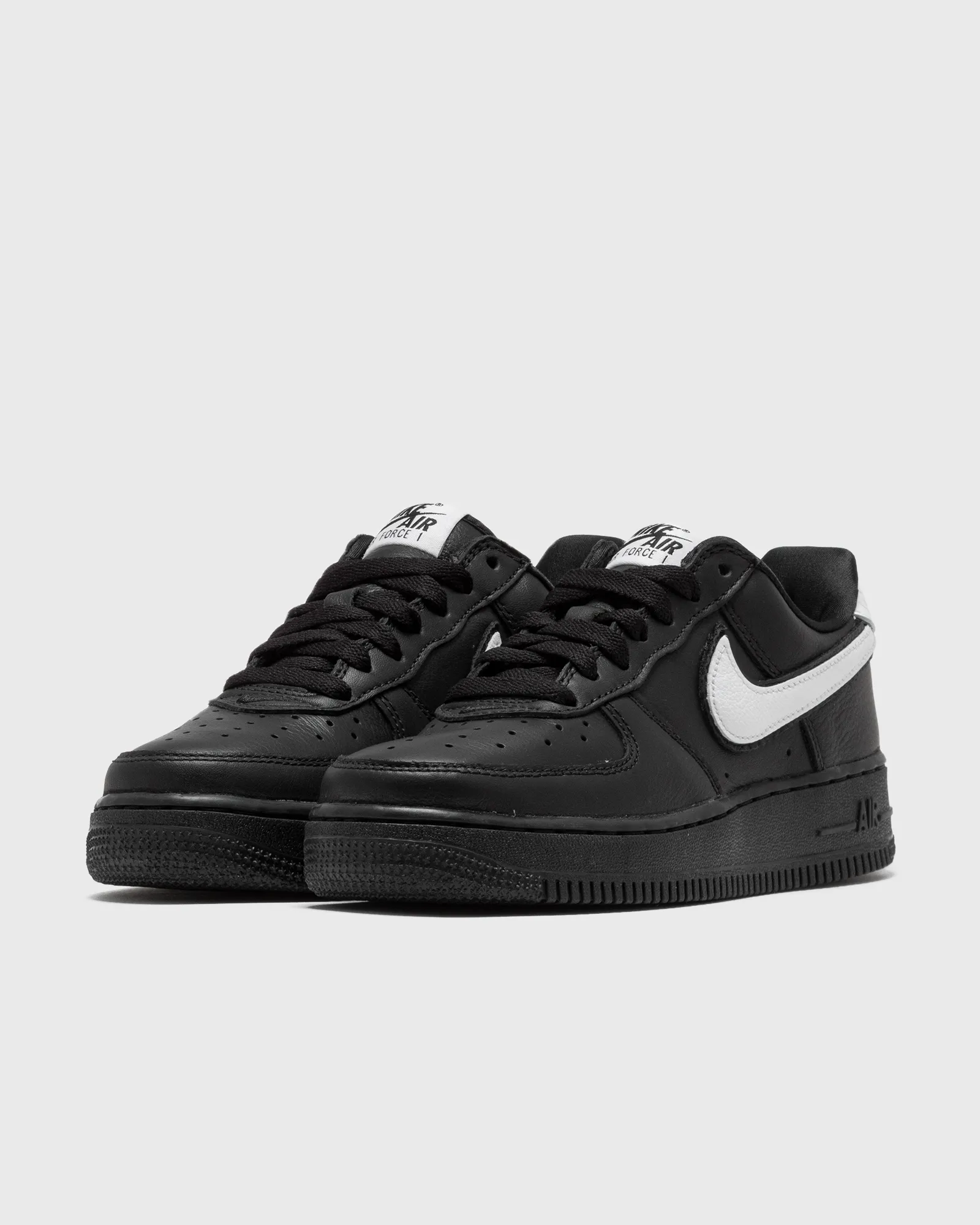 Nike AIR FORCE 1 LOW RETRO
