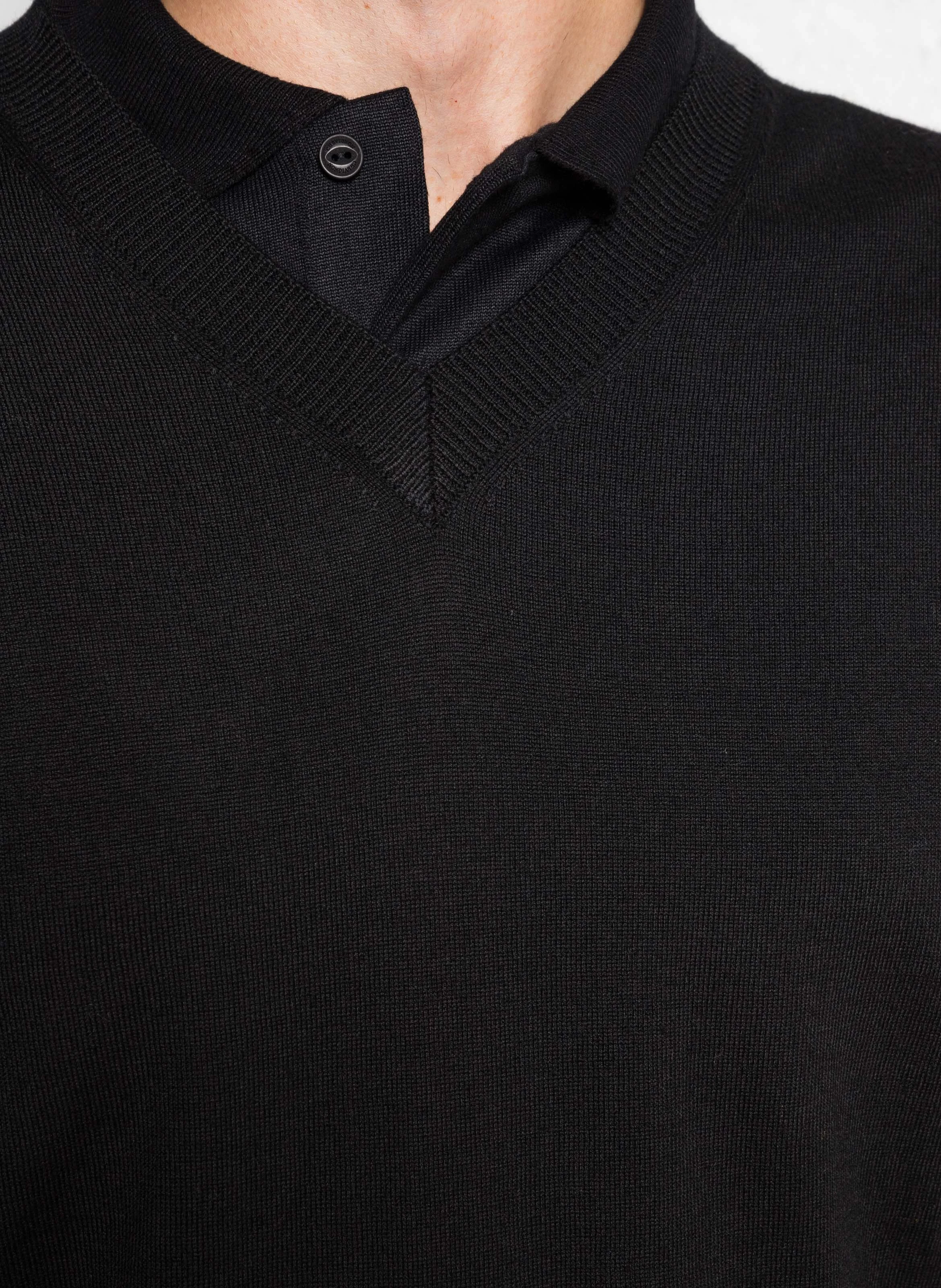 Pull col V regular fit en laine | Noir