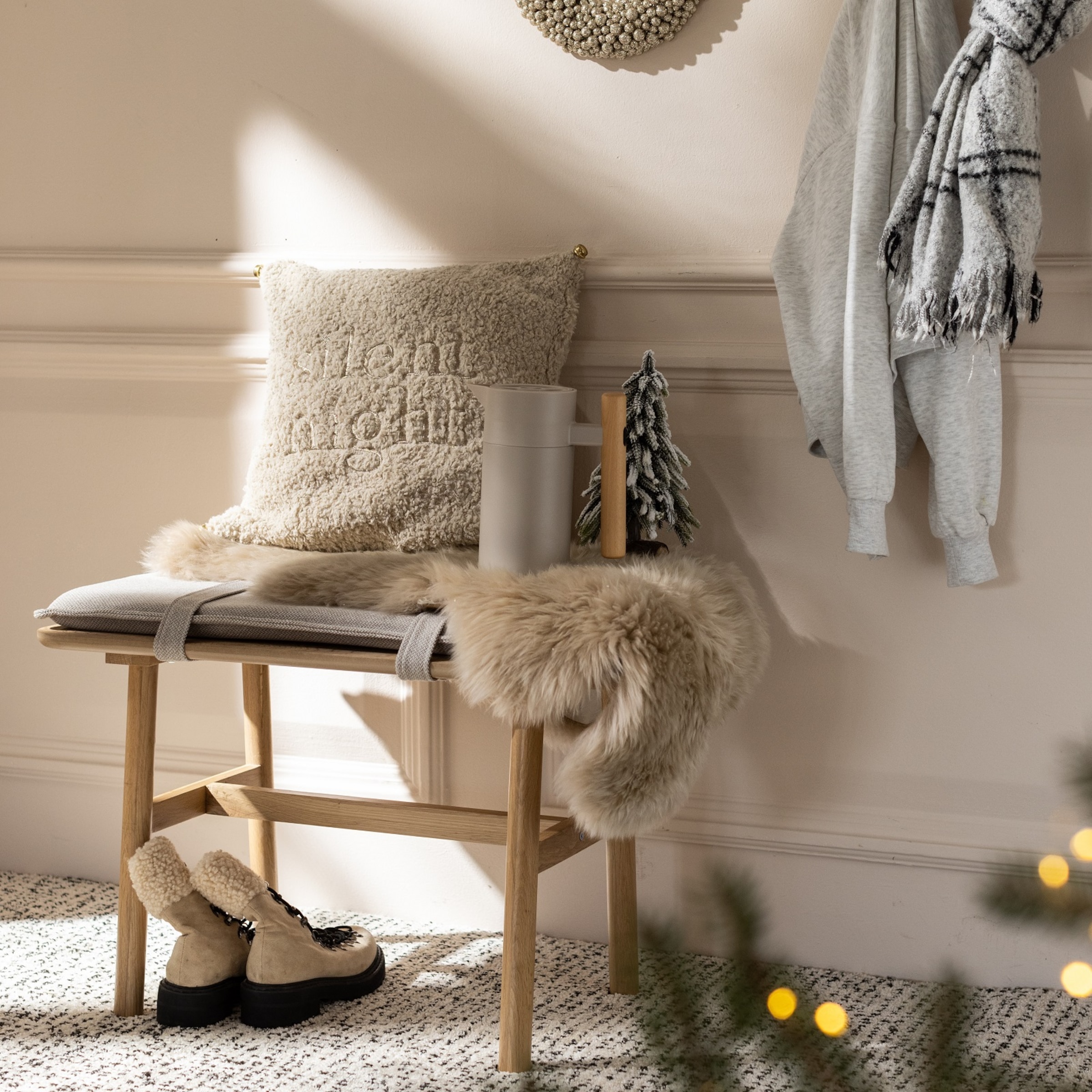 beige, L 85-89 x B 56 cm