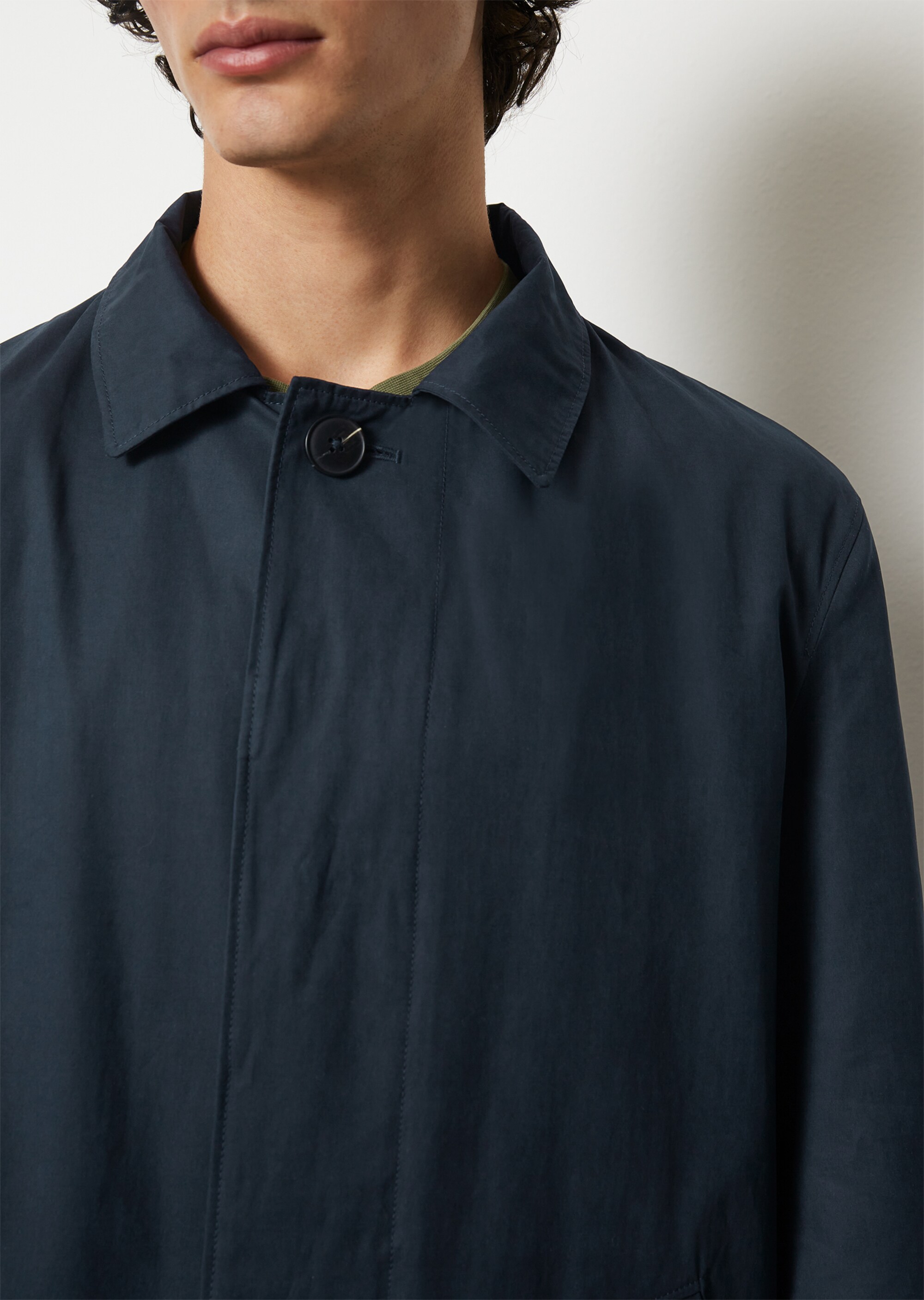 Kurzmantel regular aus recyceltem Material