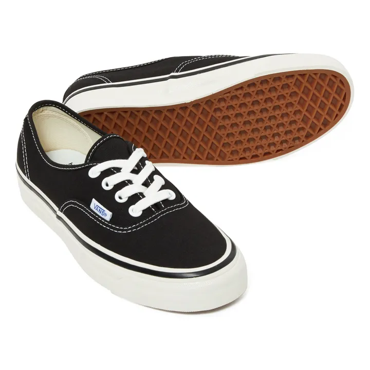 Vans Baskets Authentic 44 DX - Collection Adulte  | Noir