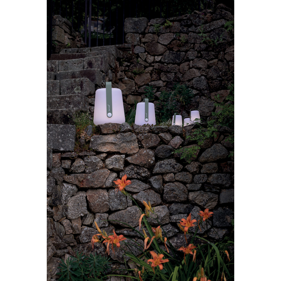 Lampe nomade Balad en plastique vert cactus - H.38xD.28 cm
