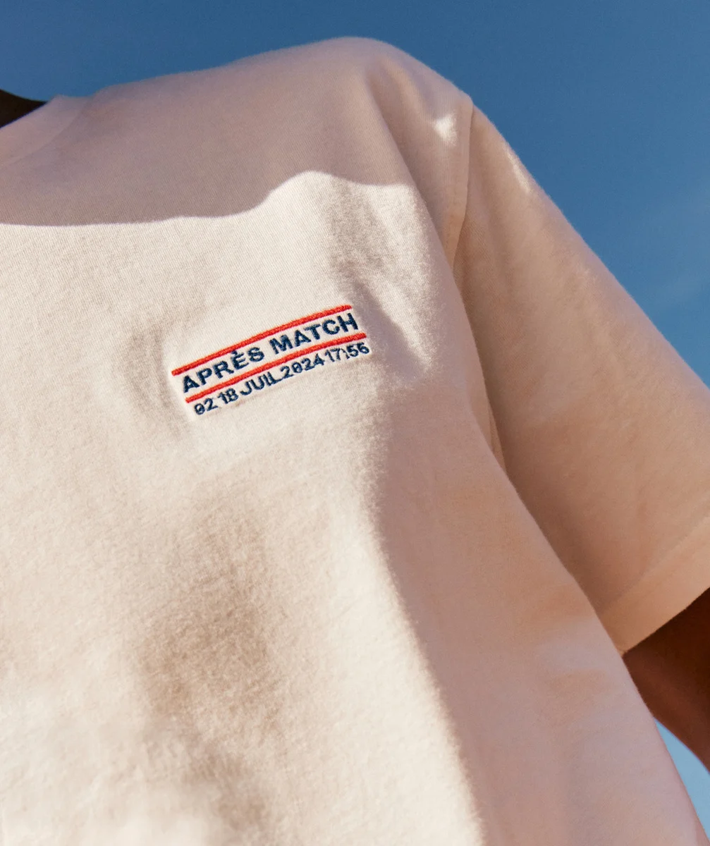 t-shirt garçon en coton biologique blanc avec message match brodé