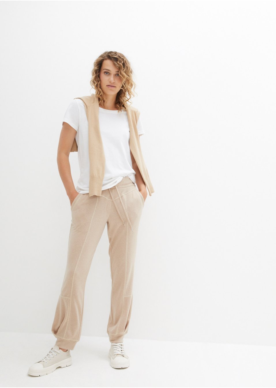 Pantalon sweat léger avec coutures d'empiècement