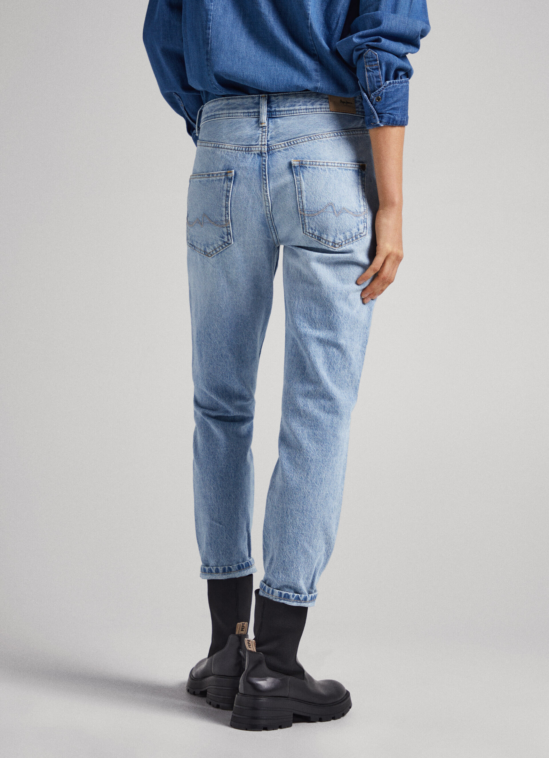 JEANS VIOLET FIT RELAXED TIRO ALTO - denim