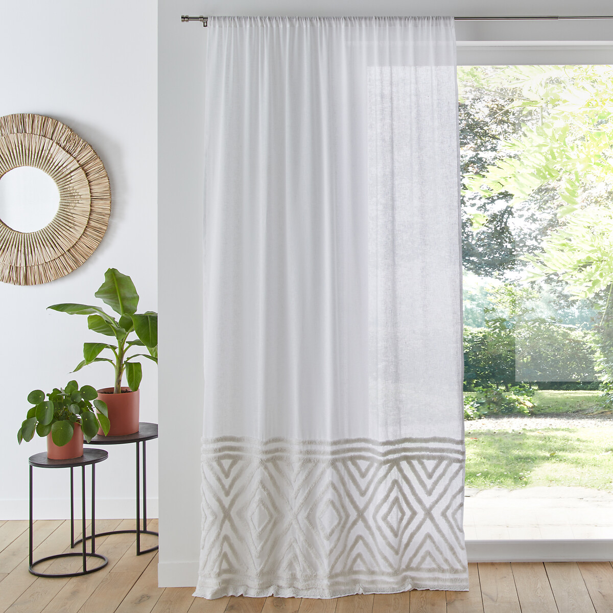 LA REDOUTE INTERIEURS<br>Cortina de vidro com motivo tufado, Assav