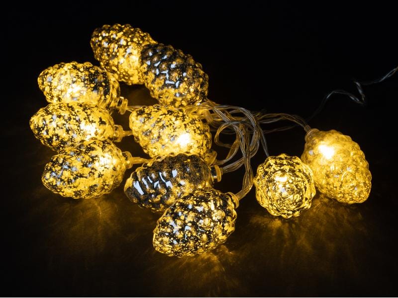 COCON LED-Lichterkette Tannenzapfen, 135 cm Dekorative Weihnachtsbeleuchtung