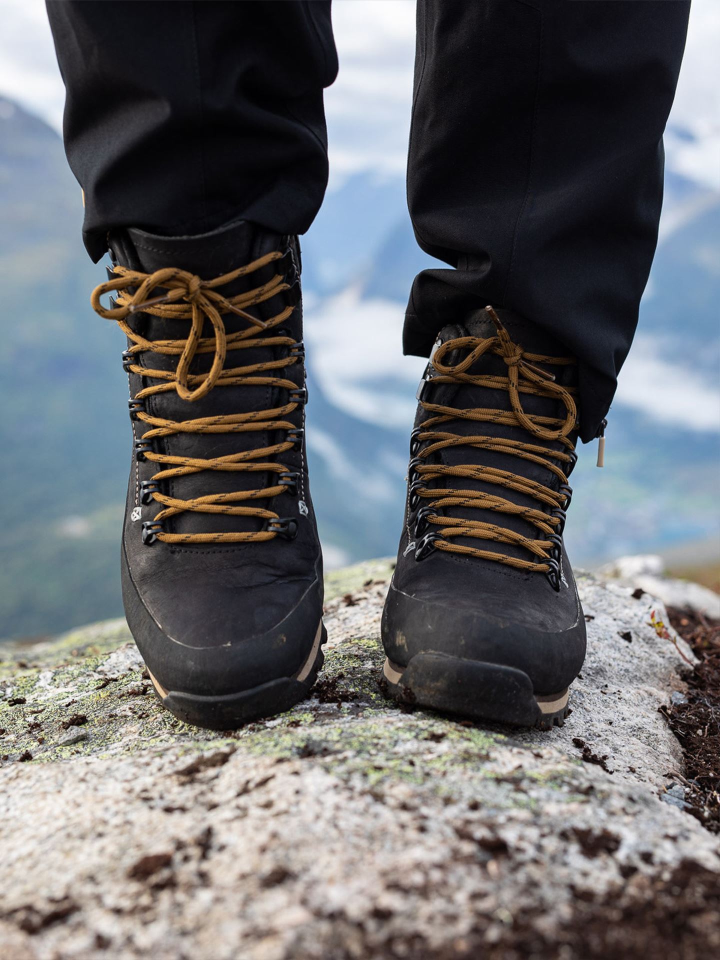 Finse Leather Boot
