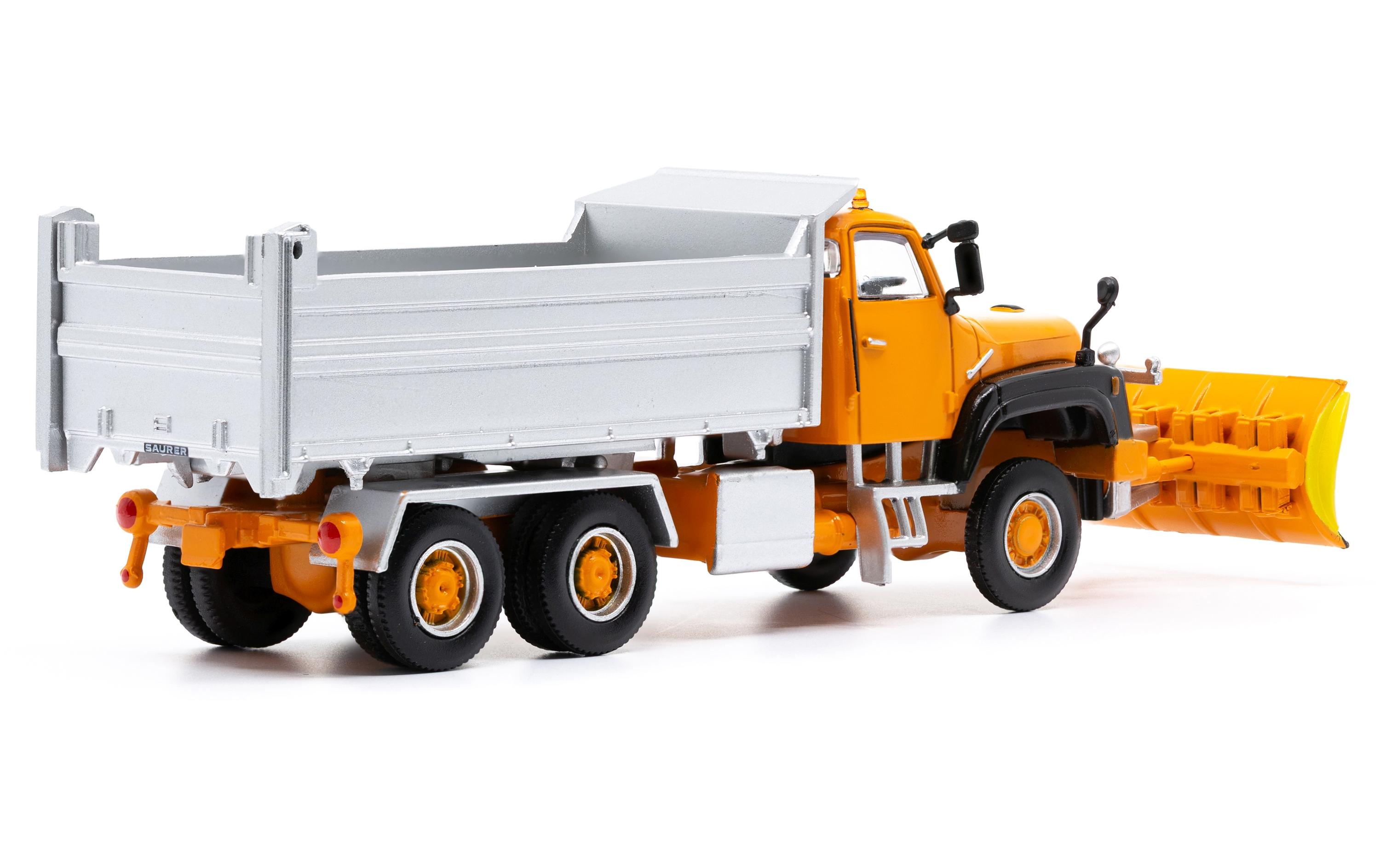 LKW Saurer D330N 6 x 6 Kipper mit Schneeräumer Orange 1:87H0 Lastwagen Modell mit Schneepflug