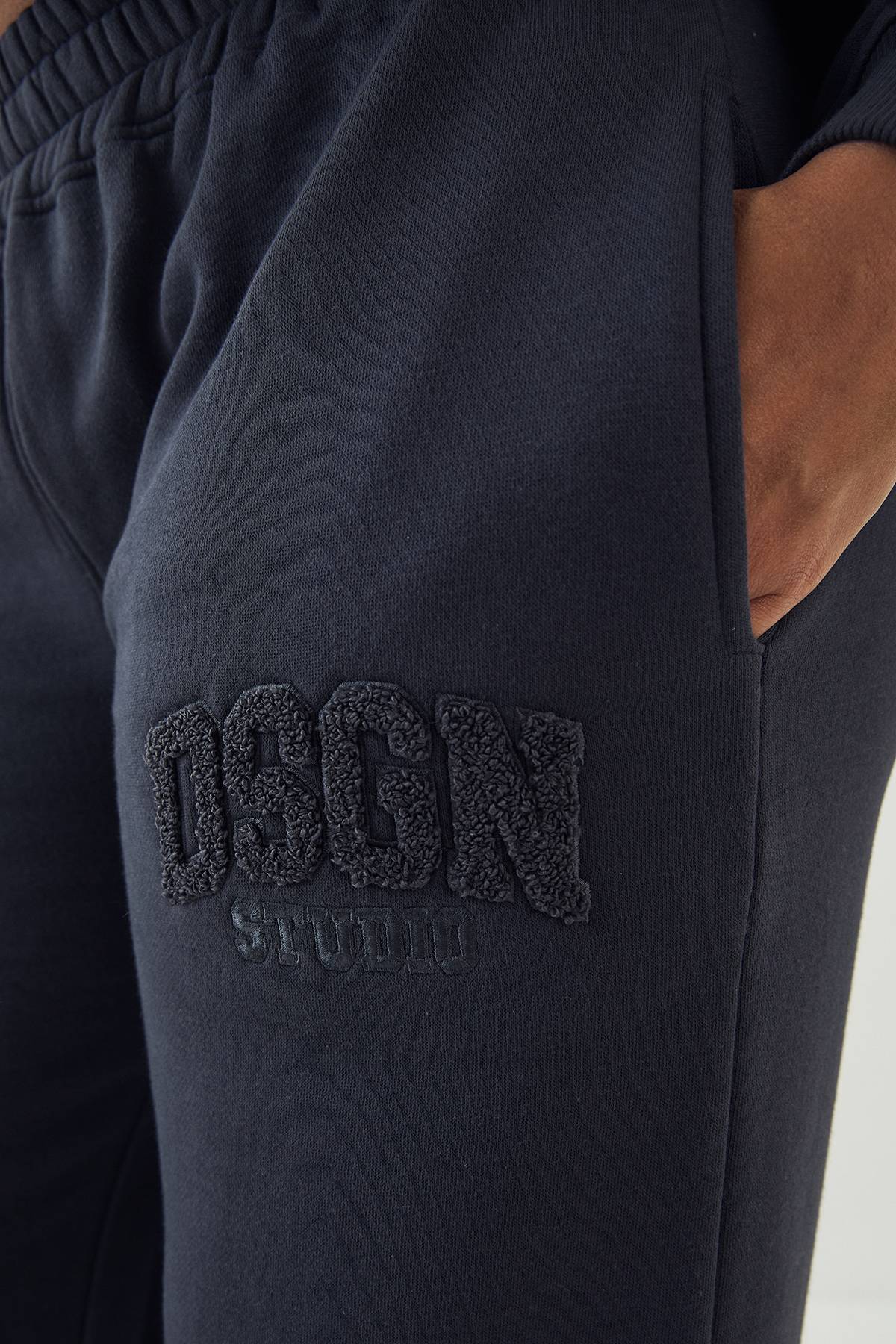 Jogging Jambe Droite En Tissu Éponge Avec Appliqué Dsgn Studio