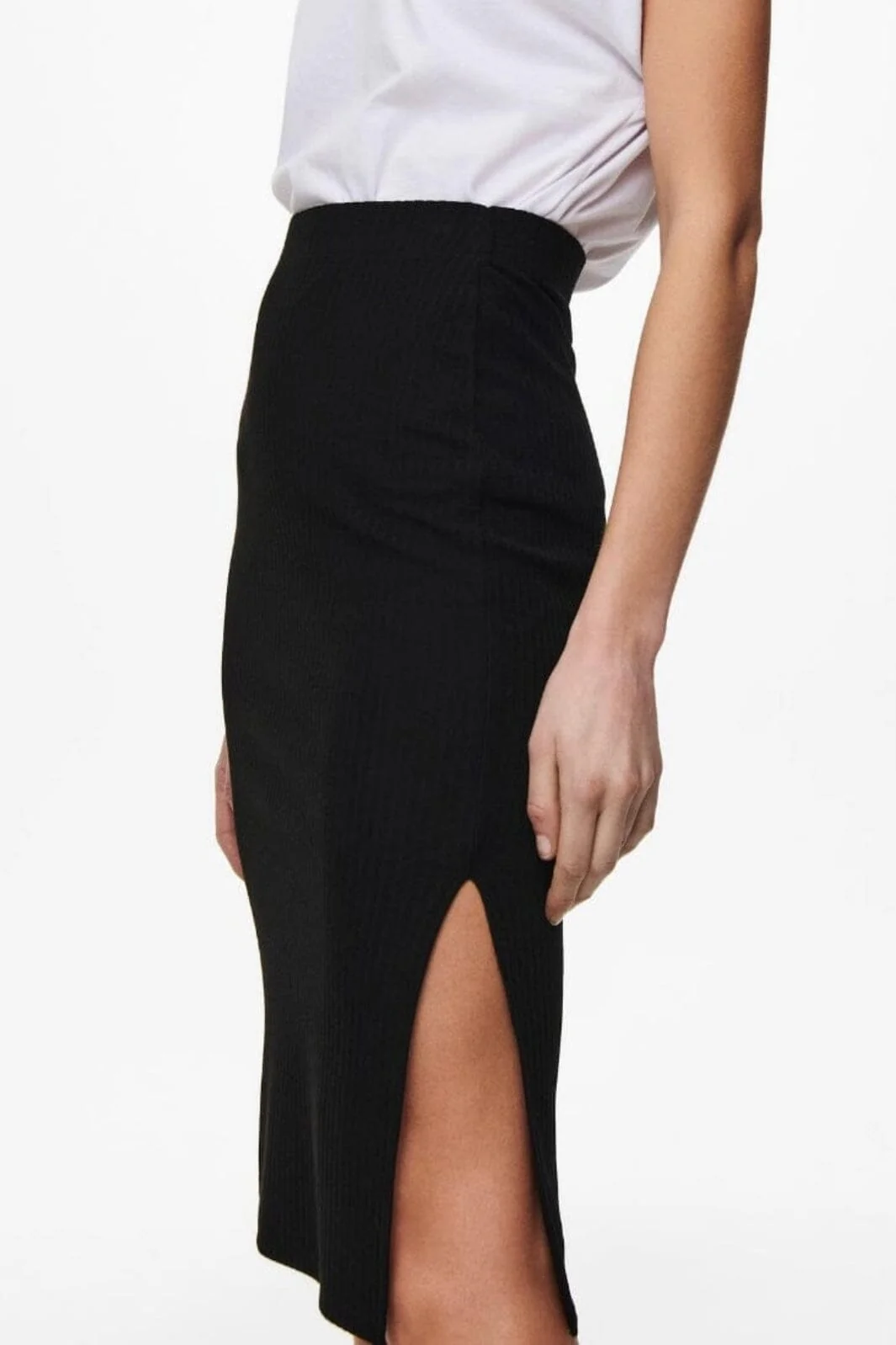 Only Onlemma Slit Skirt black