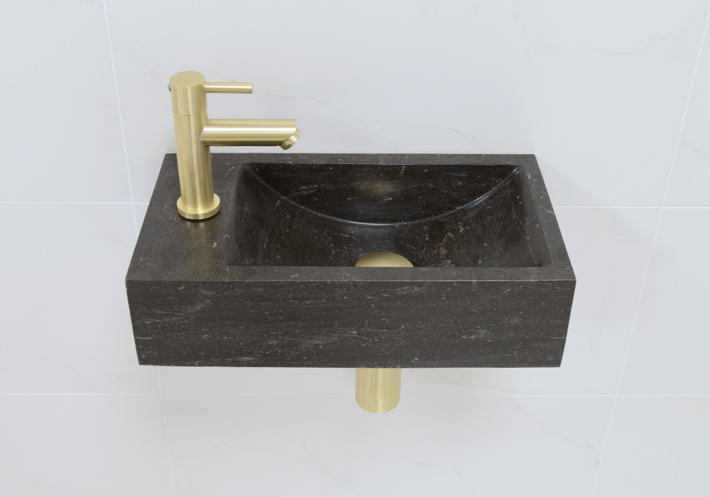 Lambini Designs Recto links natuursteen fonteinset met gouden kraan en toebehoren