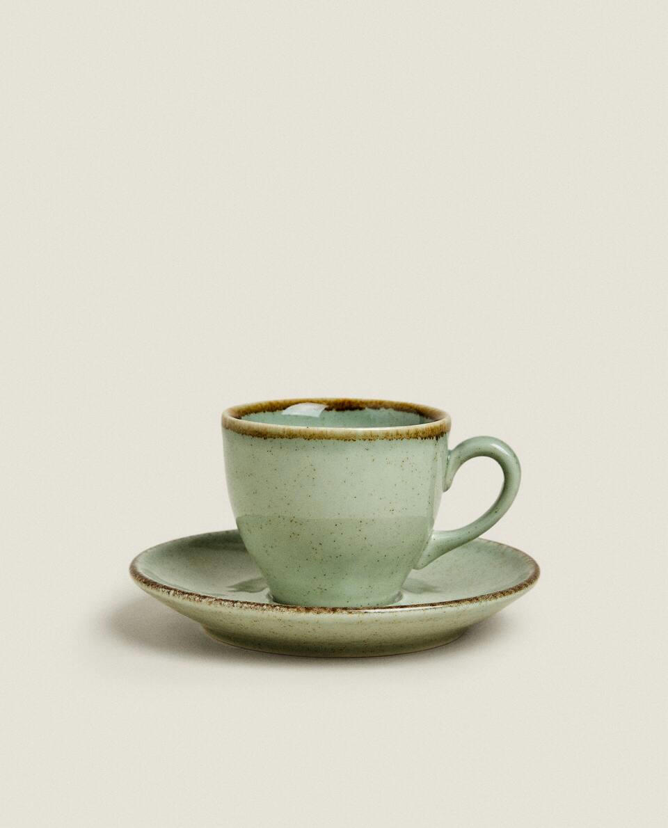 XÍCARA DE CAFÉ COM BORDA