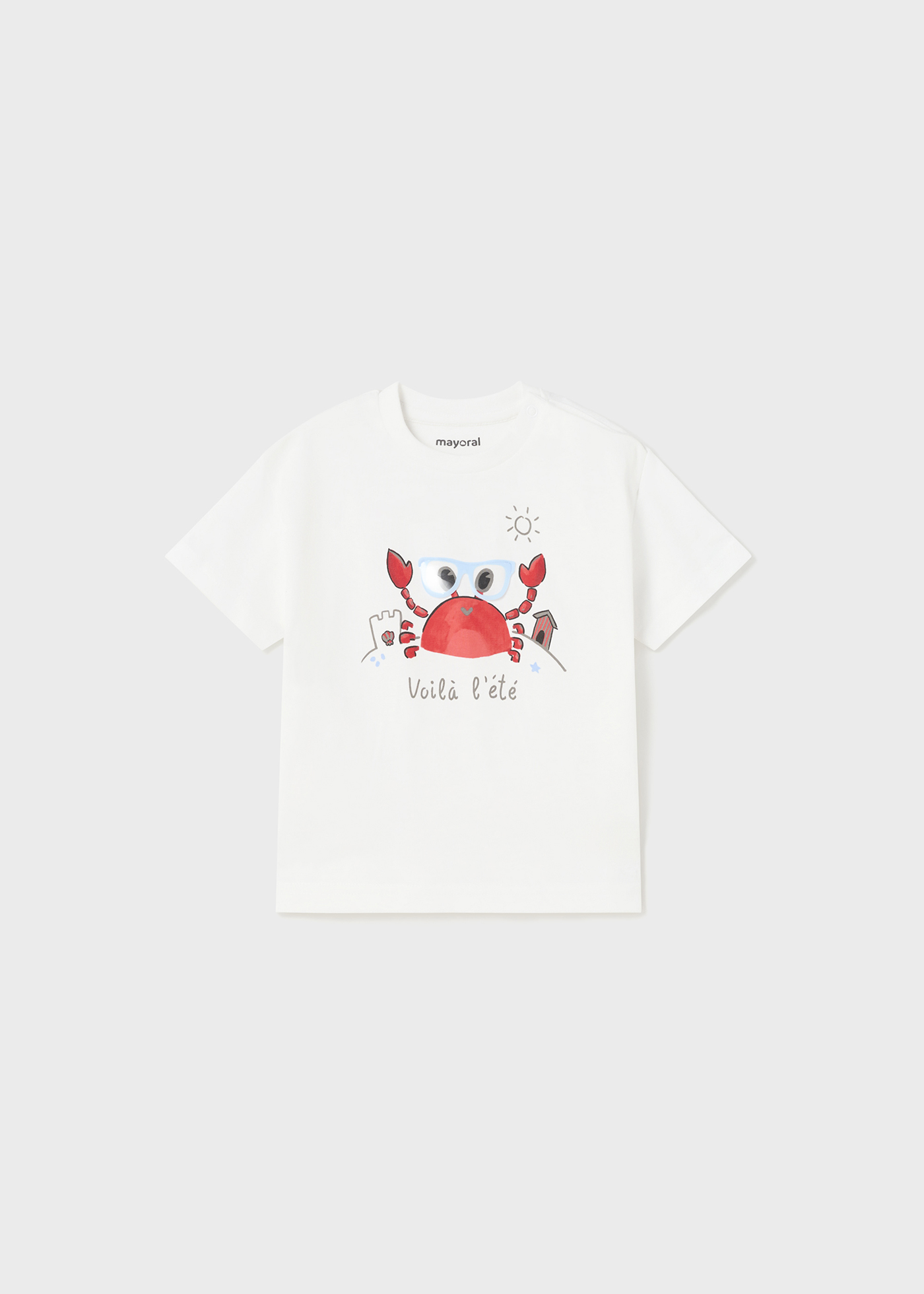 Camiseta infantil de manga curta com estampa interativa.