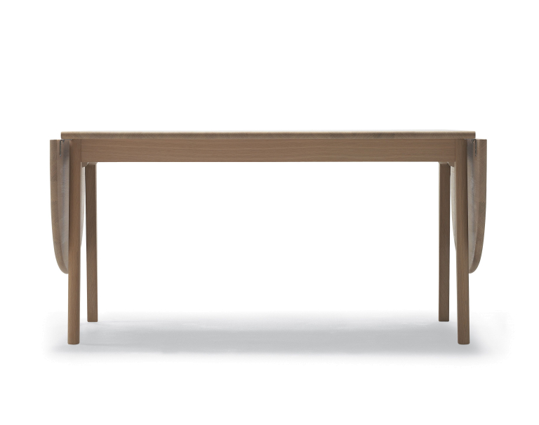Carl Hansen & Son CH006 uitschuifbare tafel 236x90 gezeept eiken