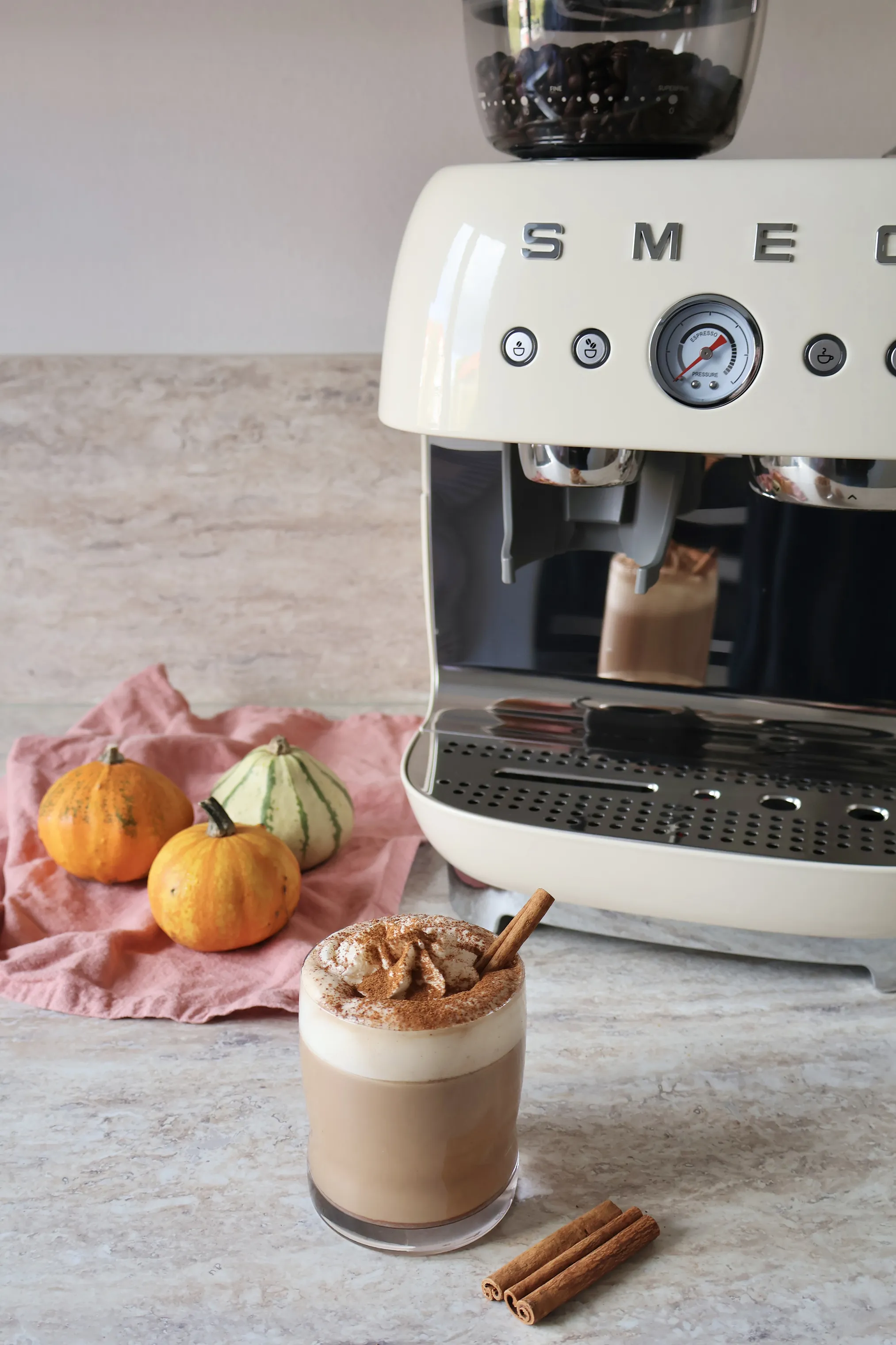 Smeg 50's Style Espressomaskine