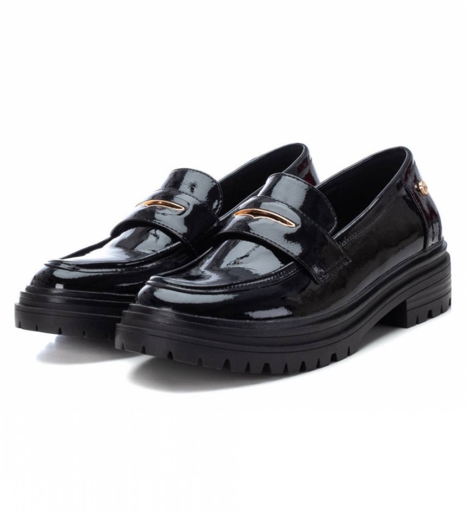 Mocassins Xti em couro envernizado preto