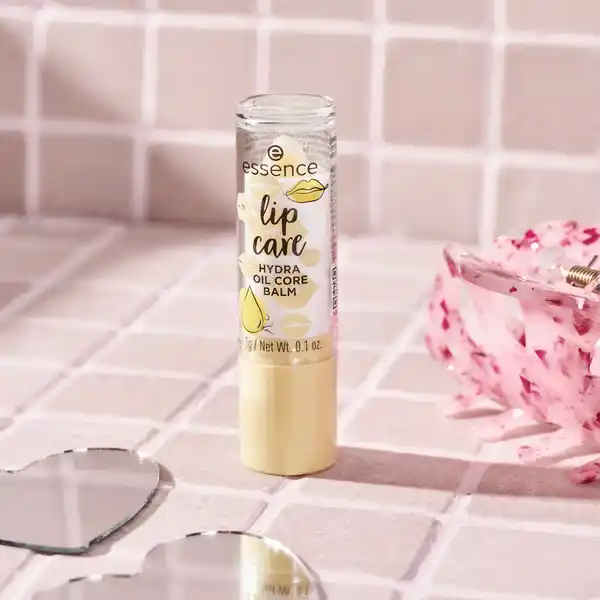 Lip care Hydra oil core balm