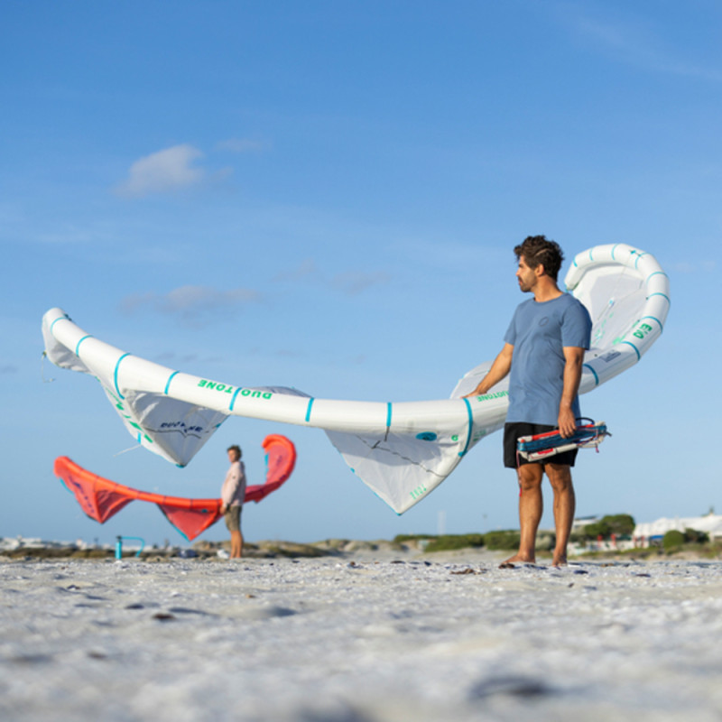 Aile de kitesurf duotone evo concept blue undyed blanc 2025