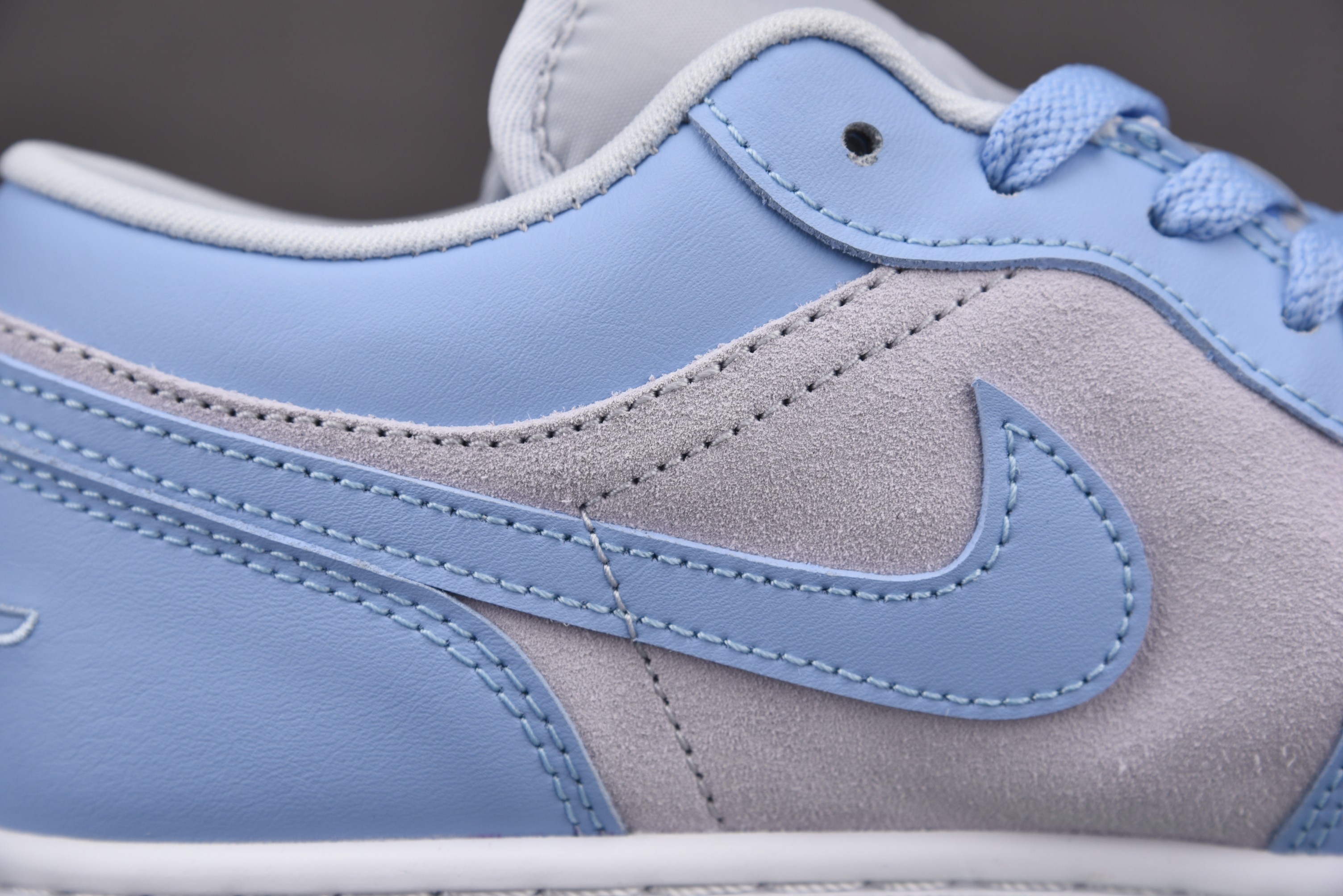 Jordan 1 Low University Blue (Women Size!!)