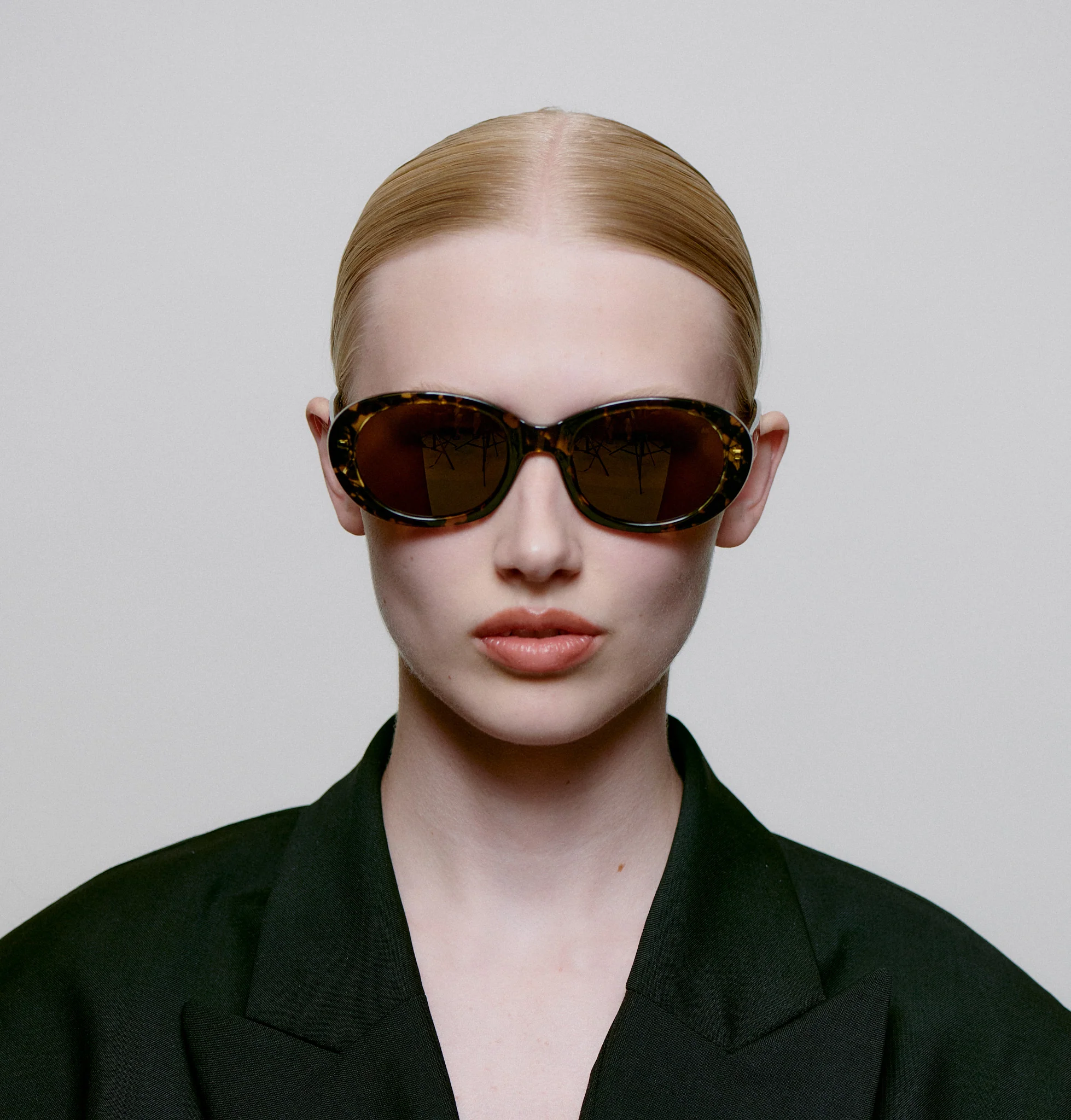 A. Kjærbede  Anma solbrille - sort/gul