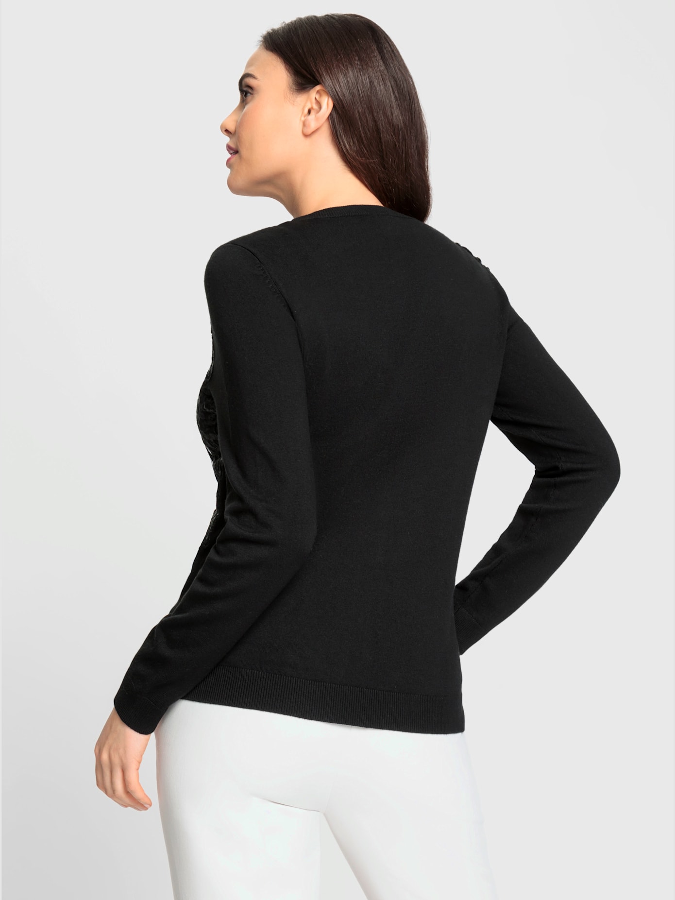 Pull en dentelle dentelle devant